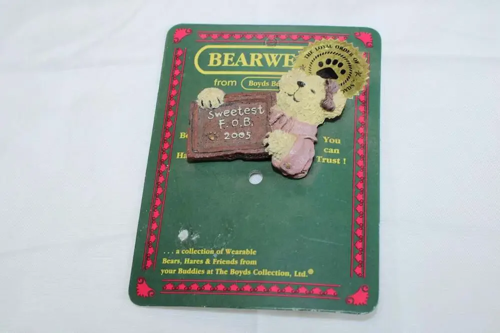 Boyds Bears & Friends Bearwear Collection Sweetest F.O.B. 2005 Lapel Pin